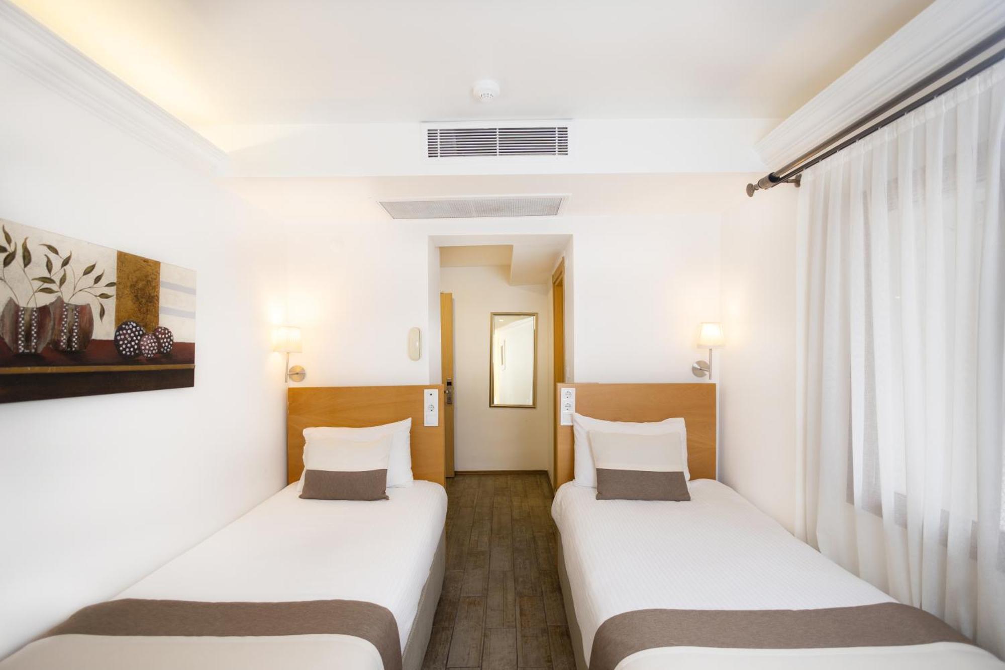 Mb City Hotel Smirne Esterno foto