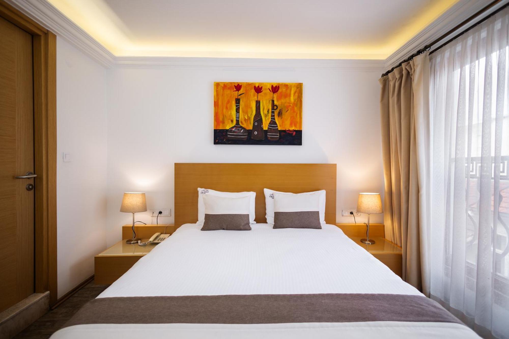 Mb City Hotel Smirne Esterno foto