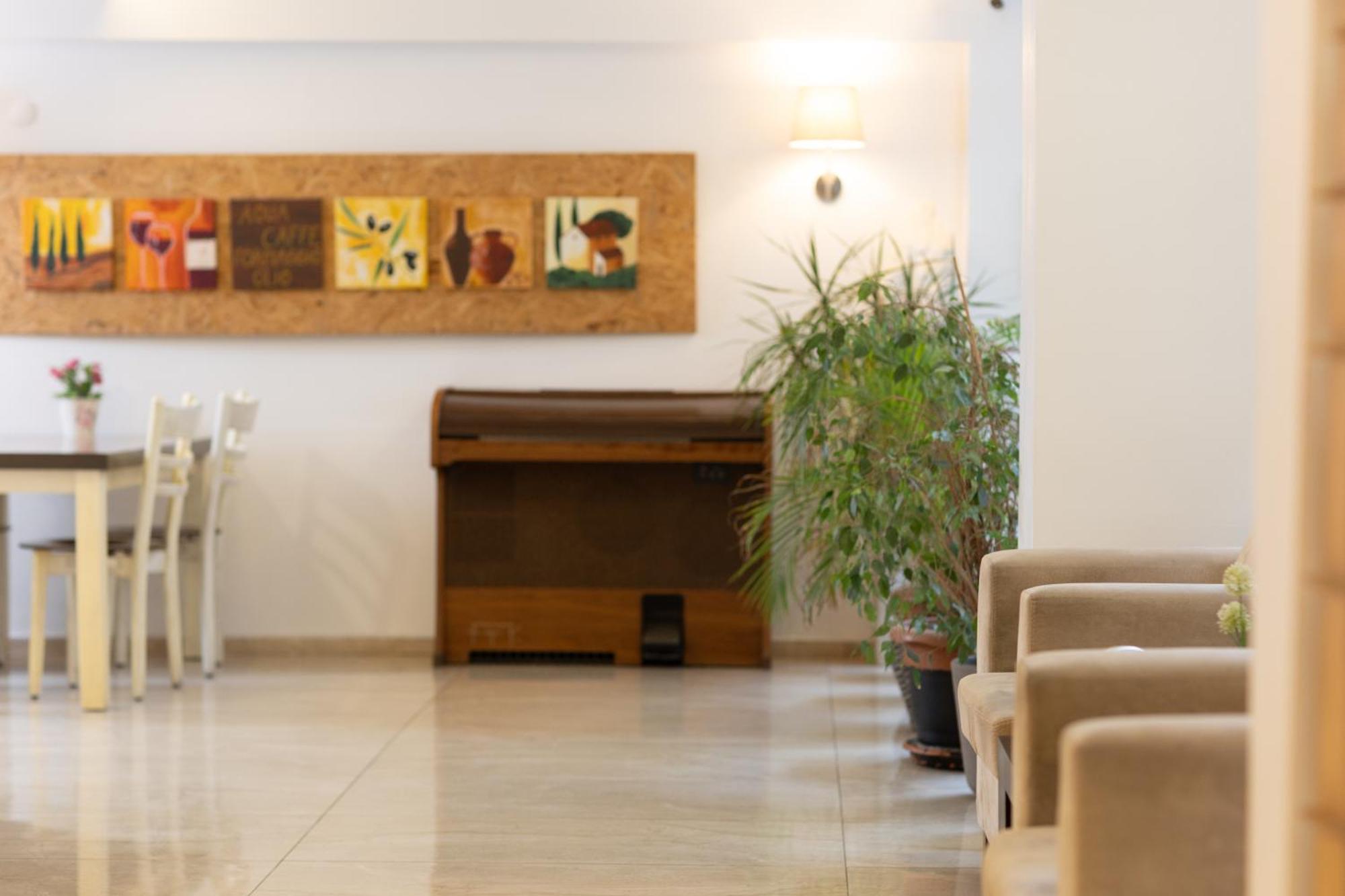 Mb City Hotel Smirne Esterno foto