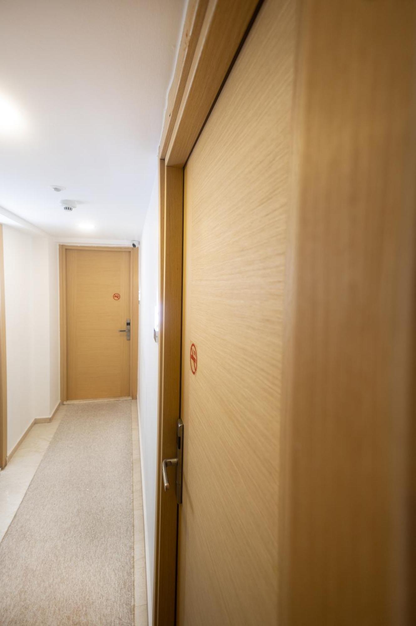 Mb City Hotel Smirne Esterno foto