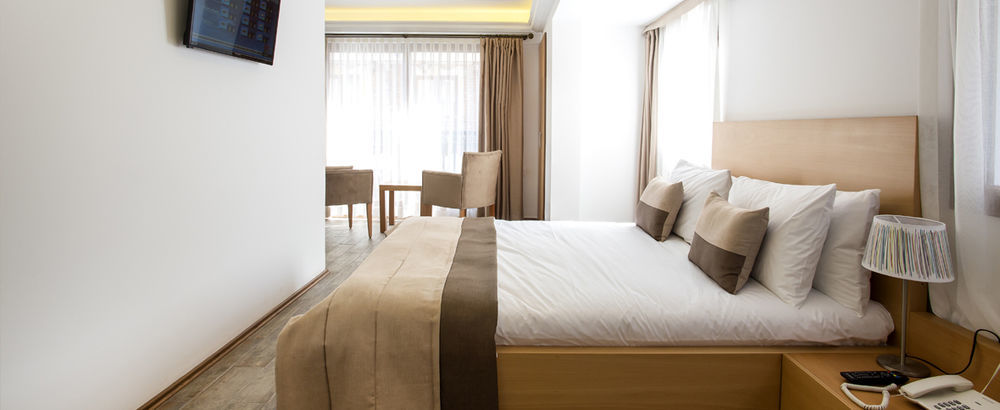 Mb City Hotel Smirne Esterno foto